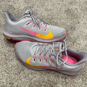 Nike Quest Running Shoes